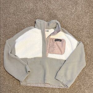 Columbia Two-Tone Fleece Pullover in Gray and Cream